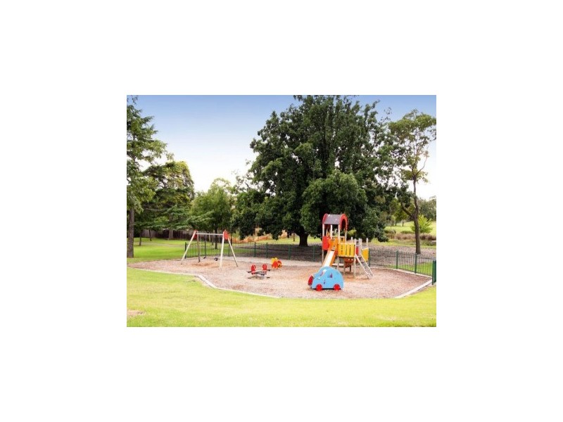 1-18/95 Thames Street, Box Hill VIC 3128