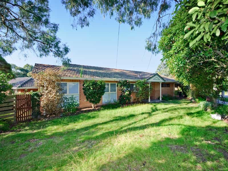 15 Warnes Road, Mitcham VIC 3132