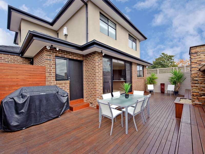 1/1 Narallah Grove, Box Hill North VIC 3129