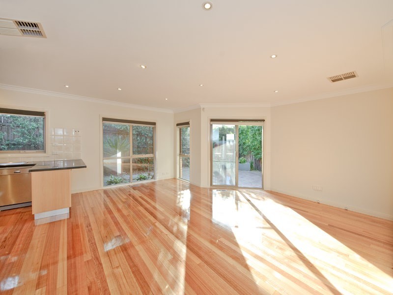 2/863 Station Street, Box Hill North VIC 3129