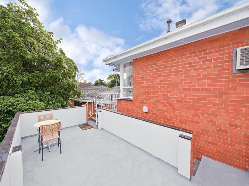 4/76 Wattle Valley Road, Canterbury VIC 3126