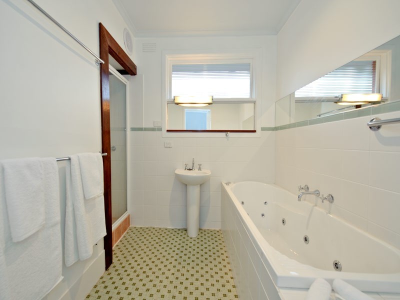 4/76 Wattle Valley Road, Canterbury VIC 3126