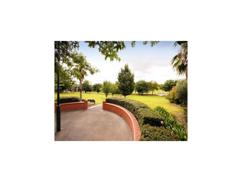 16/95 Thames Street, Box Hill VIC 3128