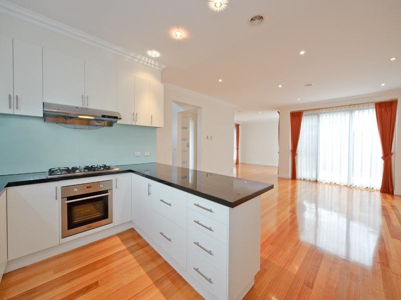 1/61 Lucknow Street, Mitcham VIC 3132