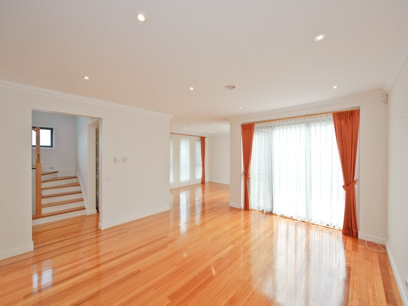 1/61 Lucknow Street, Mitcham VIC 3132