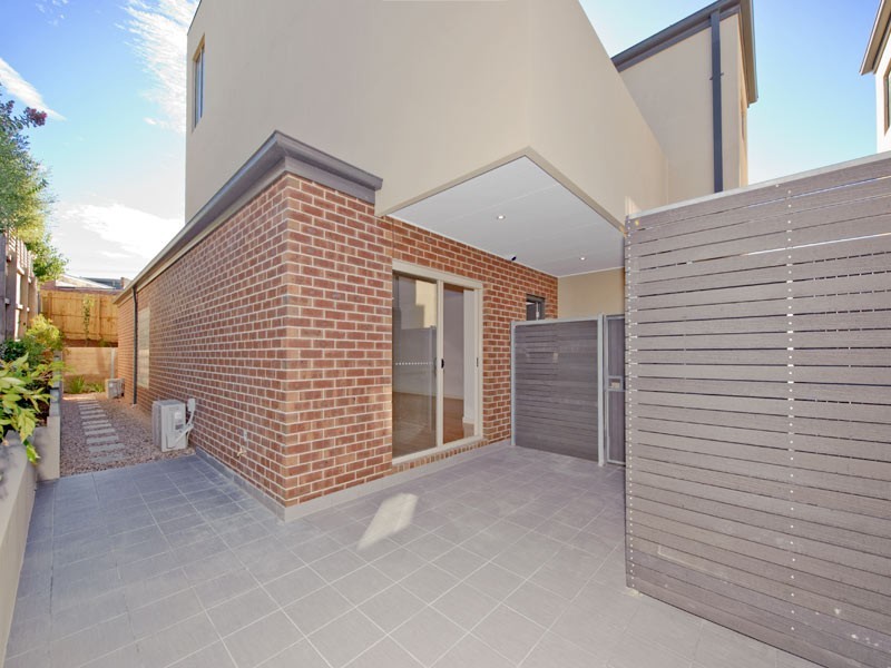 4/2 Minna Street, Blackburn VIC 3130