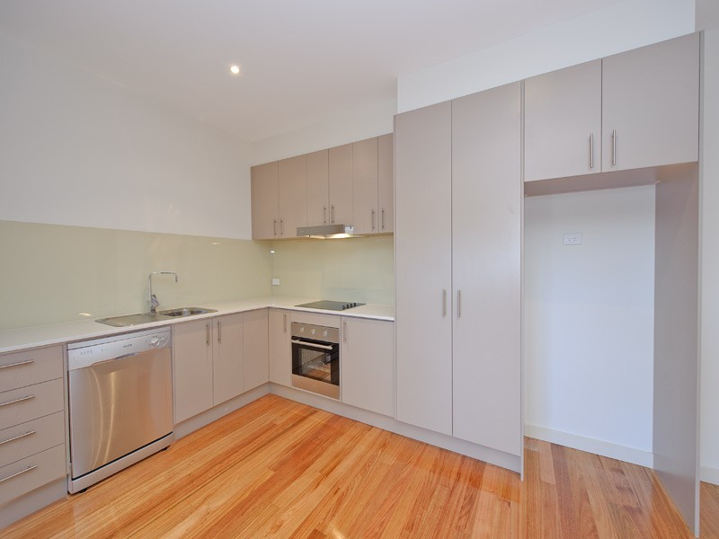 4/2 Minna Street, Blackburn VIC 3130