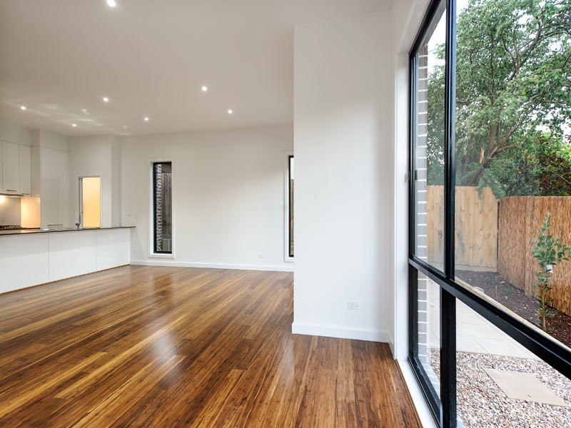1a Tarrangower Avenue, Mitcham VIC 3132