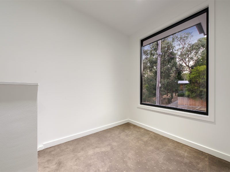 1a Tarrangower Avenue, Mitcham VIC 3132