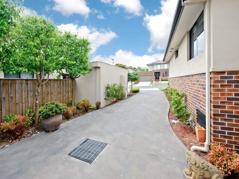 2B Naples Street, Box Hill South VIC 3128