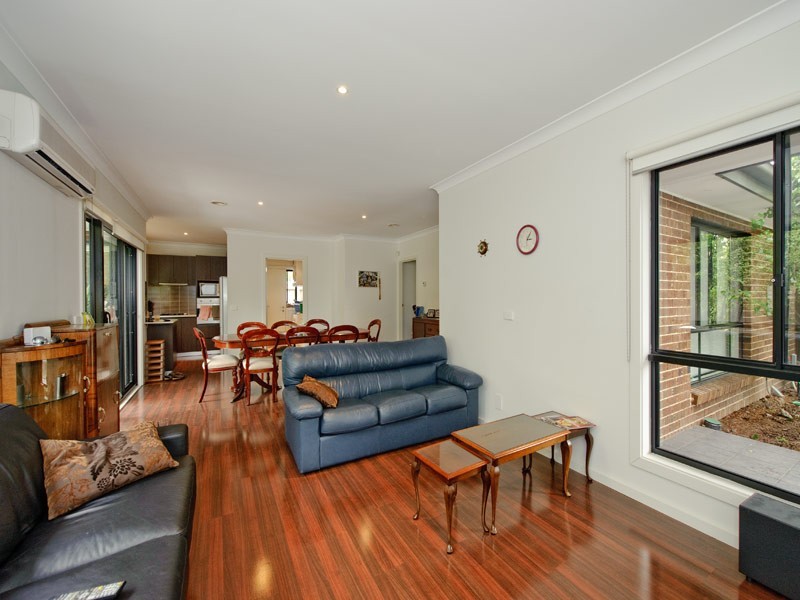 2 Papagee Lane, Box Hill North VIC 3129