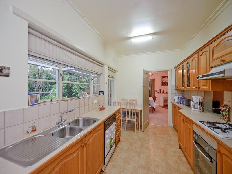 54 Wattle Valley Road, Canterbury VIC 3126