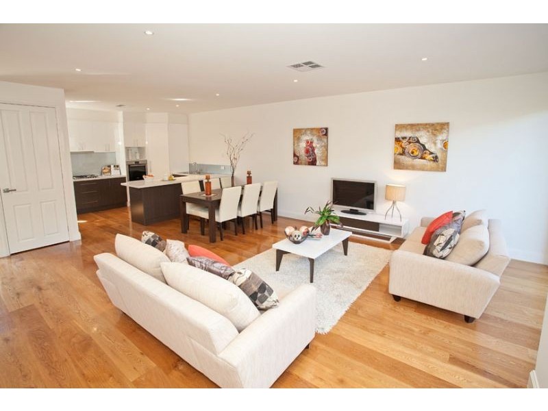 2/1129 Whitehorse Road, Box Hill VIC 3128