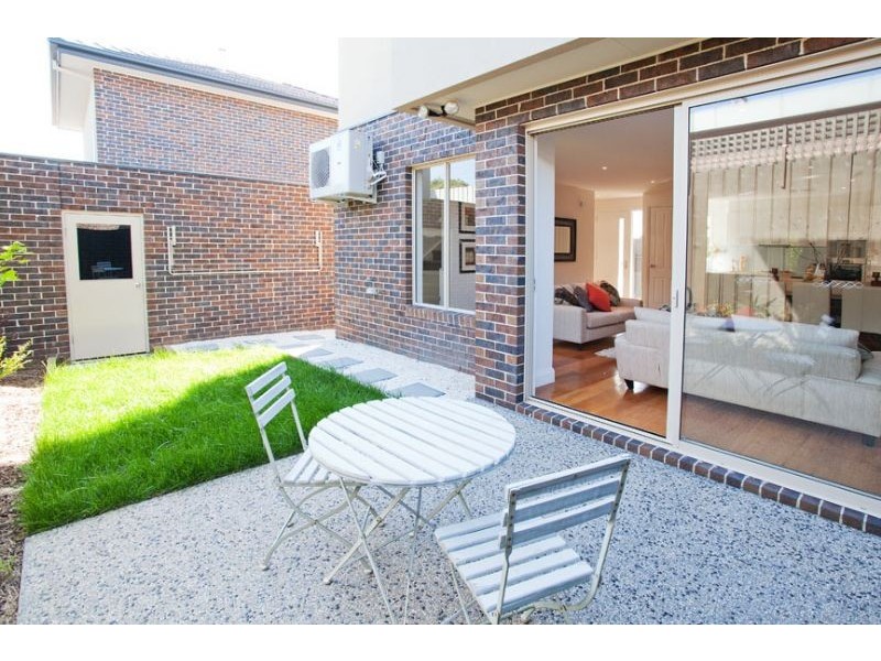2/1129 Whitehorse Road, Box Hill VIC 3128