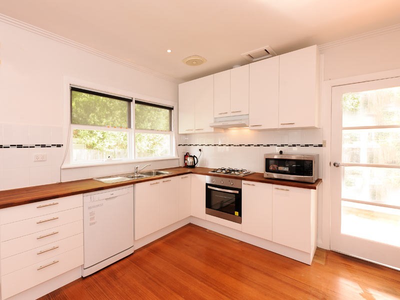 128 Heatherdale Road, Mitcham VIC 3132