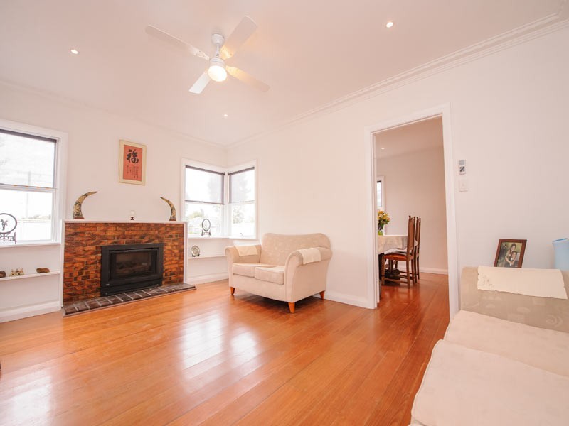 128 Heatherdale Road, Mitcham VIC 3132