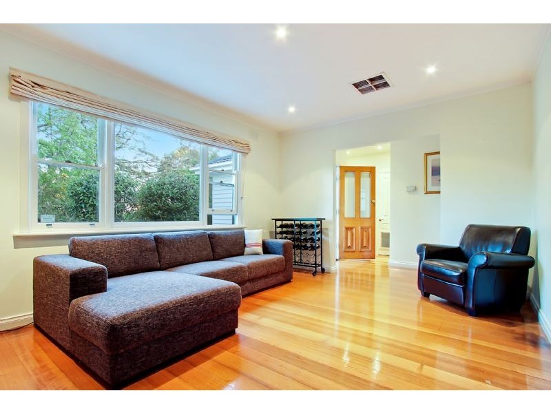 2 Opal Street, Forest Hill VIC 3131