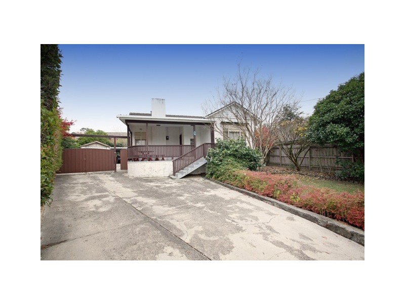 16 Hiddleston Avenue, Box Hill South VIC 3128