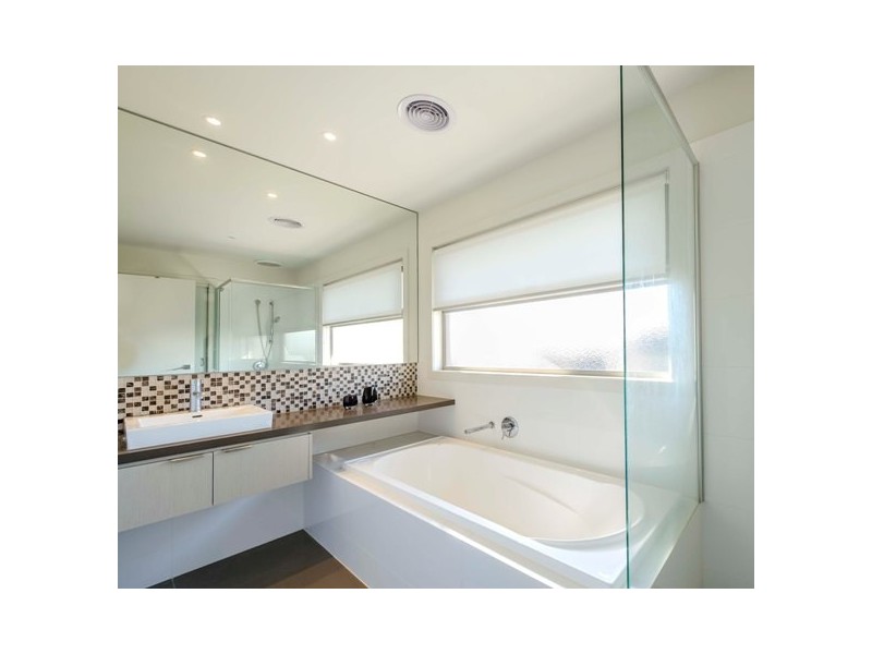 103 Woodhouse Grove, Box Hill North VIC 3129