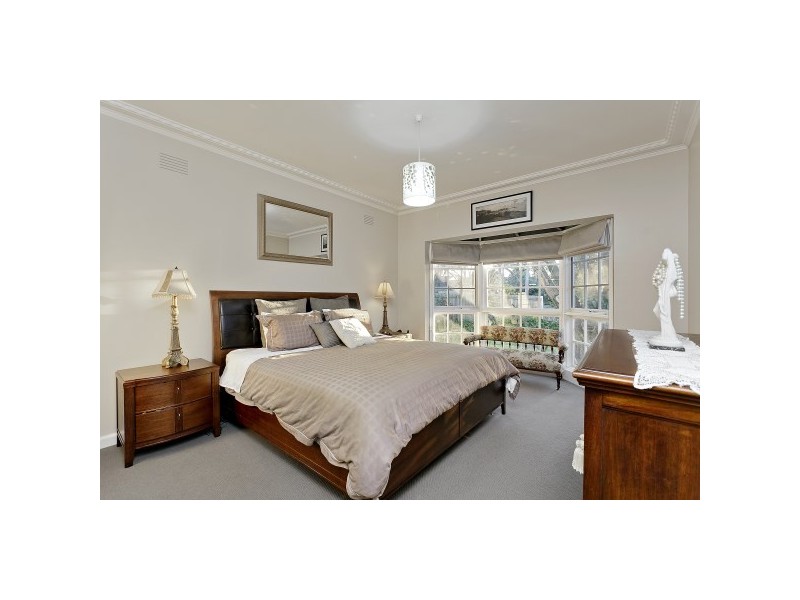 13 Wattle Street, Box Hill North VIC 3129