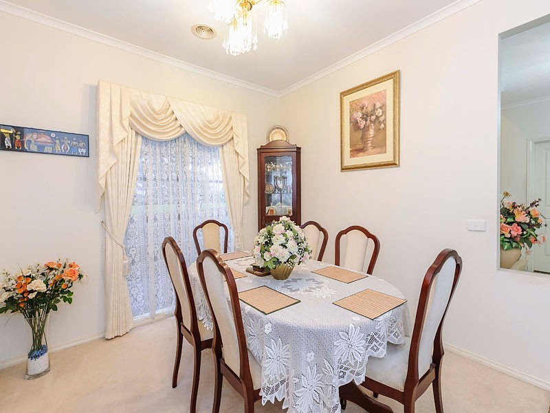 5 Shetland Close, Vermont South VIC 3133