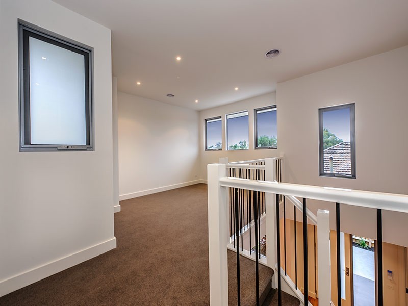 2/42 Birdwood Street, Box Hill South VIC 3128