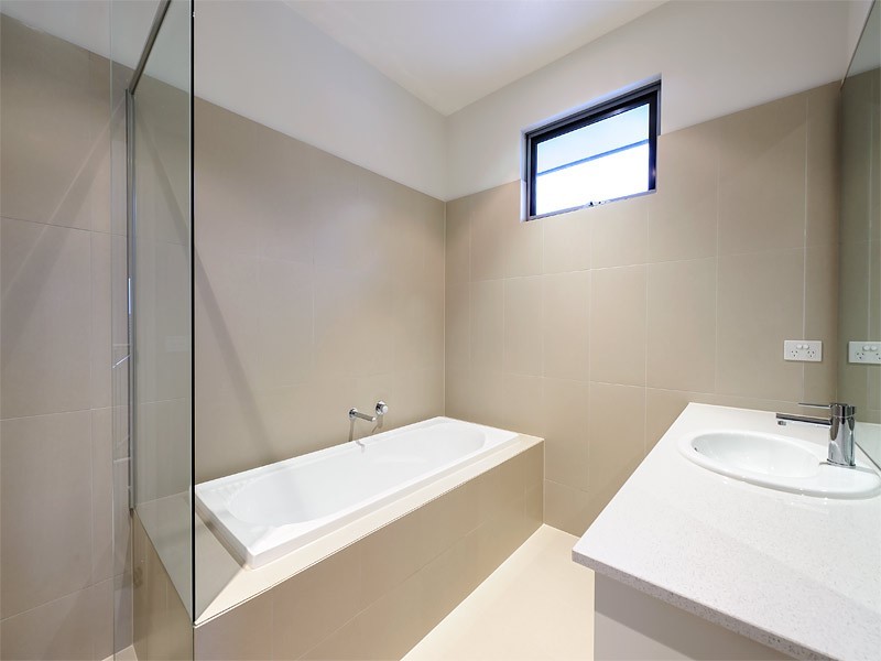 2/42 Birdwood Street, Box Hill South VIC 3128