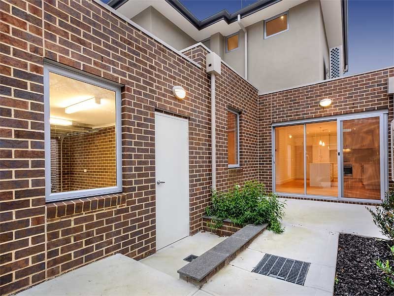 2/42 Birdwood Street, Box Hill South VIC 3128