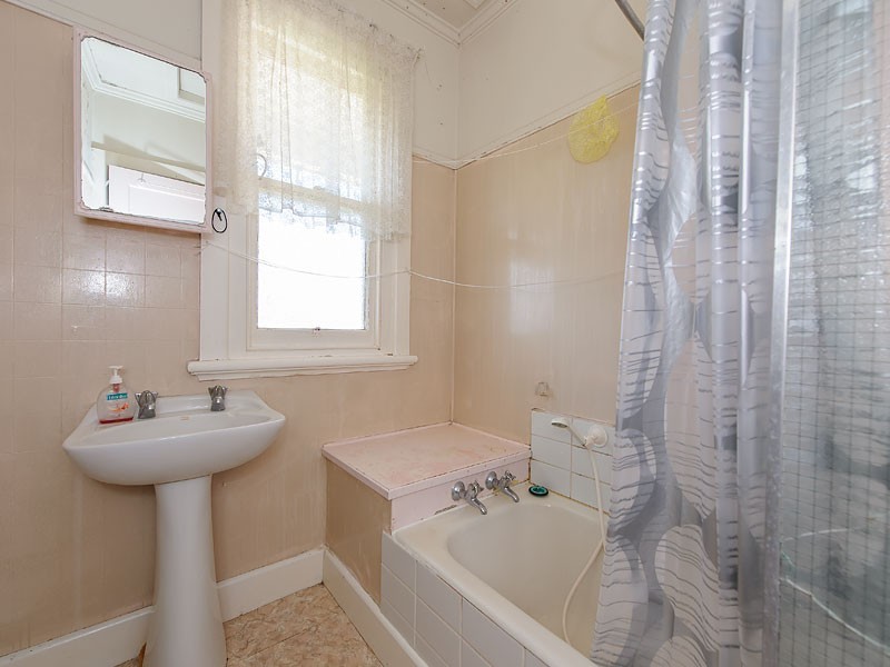 32 Clota Avenue, Box Hill VIC 3128