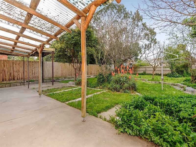 13 Spence st, Burwood VIC 3125