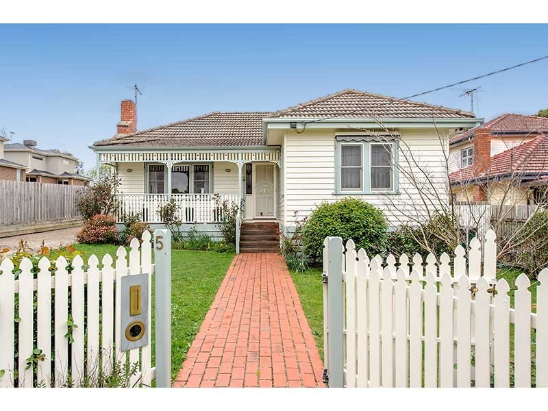 5 Beaver  Street, Box Hill South VIC 3128