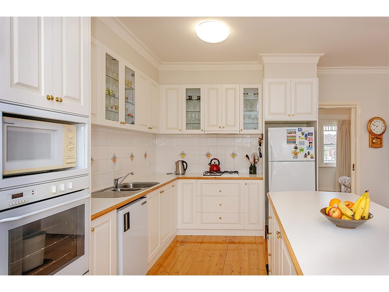 5 Beaver  Street, Box Hill South VIC 3128