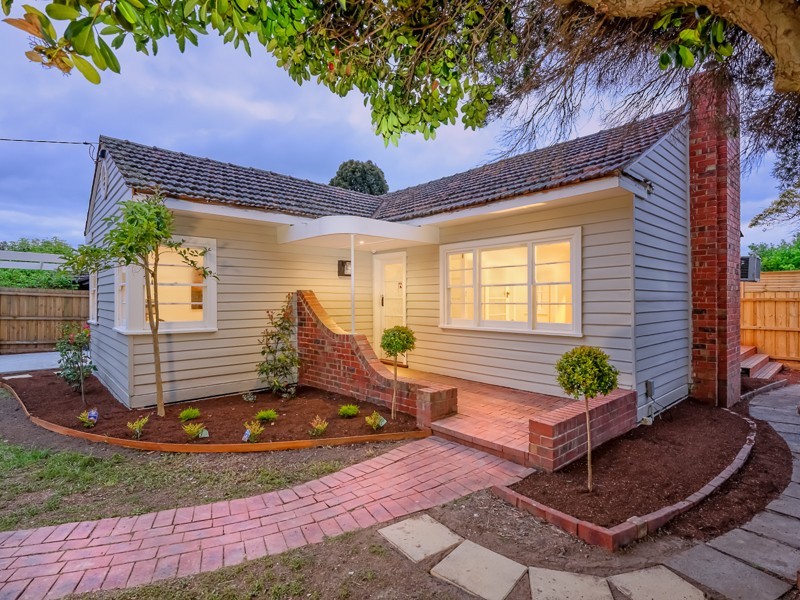 17 Birdwood Street, Box Hill South VIC 3128