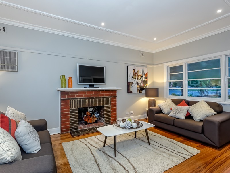 17 Birdwood Street, Box Hill South VIC 3128
