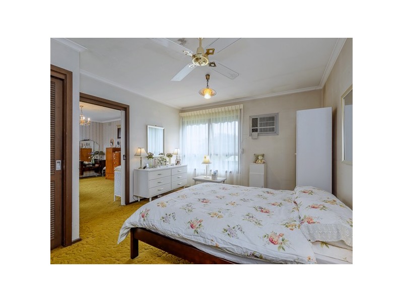 17 Travers Crescent, Burwood East VIC 3151