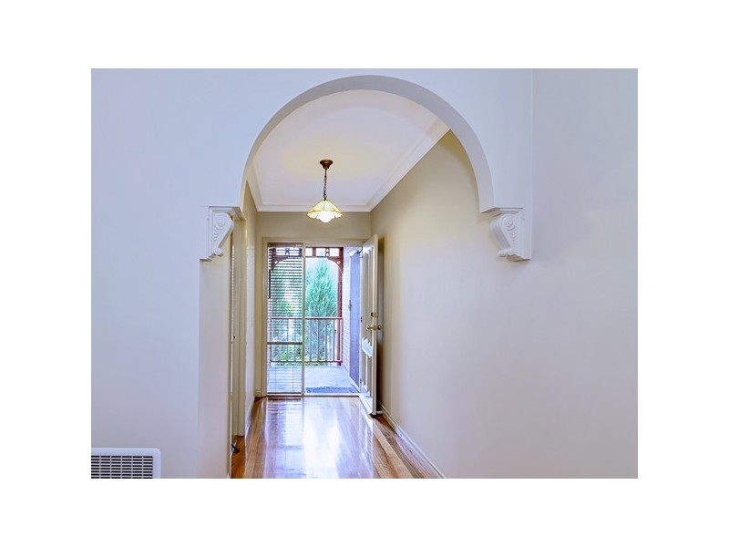 2 Inglis Street, Box Hill North VIC 3129