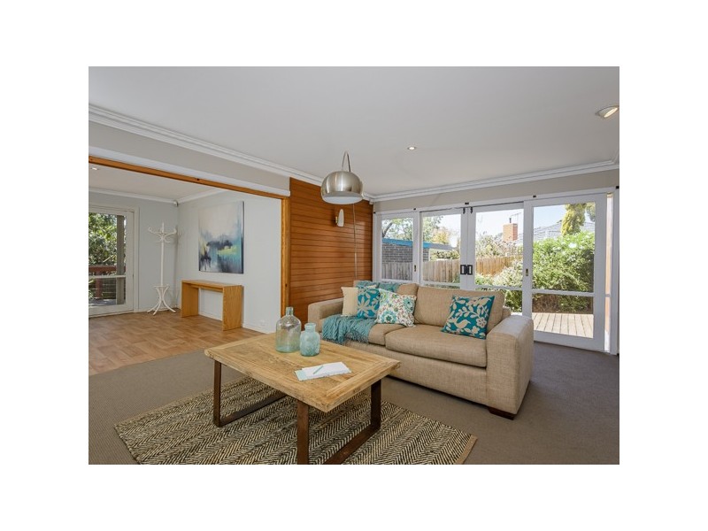 11 Warrina Court, Burwood East VIC 3151