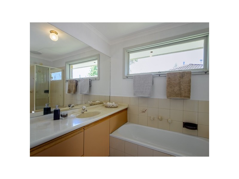 11 Warrina Court, Burwood East VIC 3151