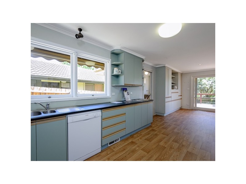 11 Warrina Court, Burwood East VIC 3151