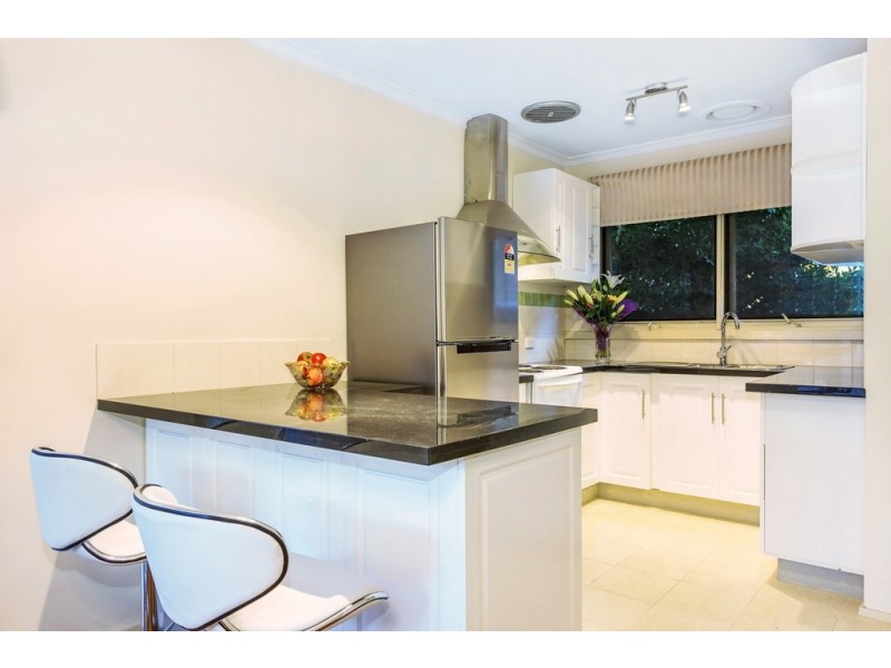 4/11 John Street, Blackburn VIC 3130