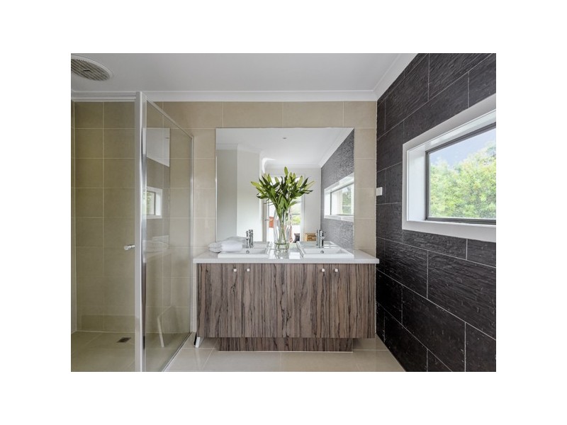 8 Margaret Street, Box Hill VIC 3128