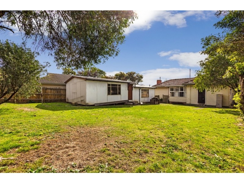 14 Narallah Grove, Box Hill North VIC 3129