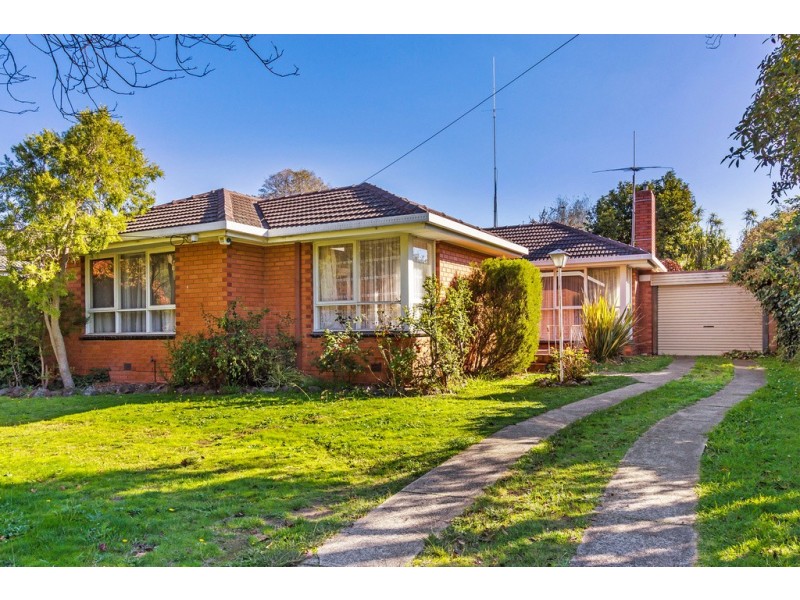 14 Gareth Drive, Burwood East VIC 3151