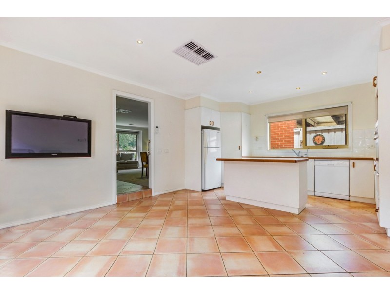 11 College Way, Burwood VIC 3125