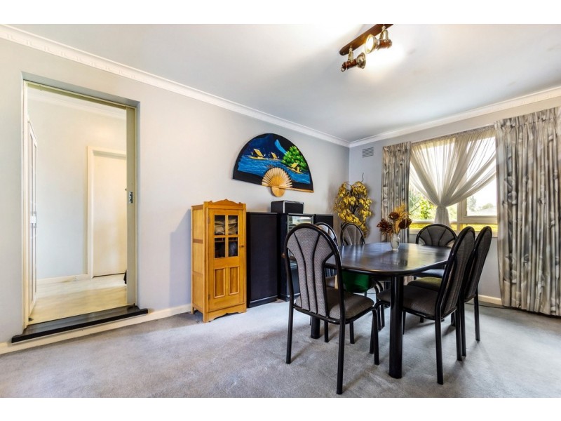 2 Springfield Road, Blackburn VIC 3130