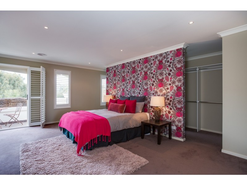 52 Wattle Grove, Portsea VIC 3944