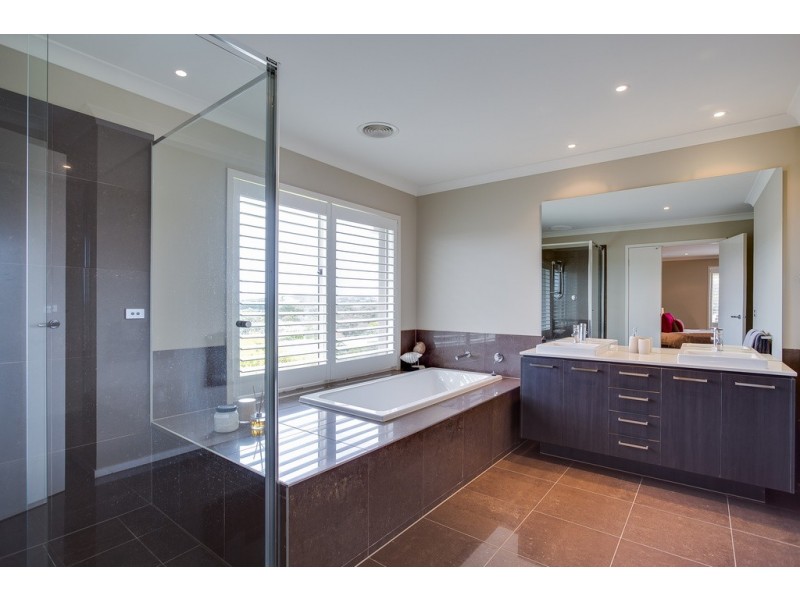 52 Wattle Grove, Portsea VIC 3944