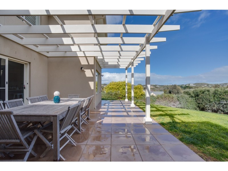 52 Wattle Grove, Portsea VIC 3944