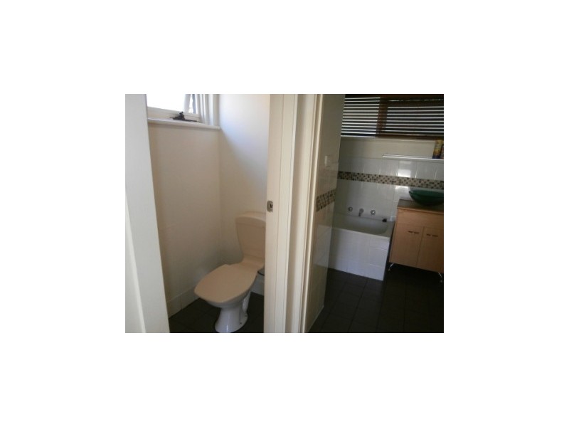 2/69 Albion Road, Box Hill VIC 3128