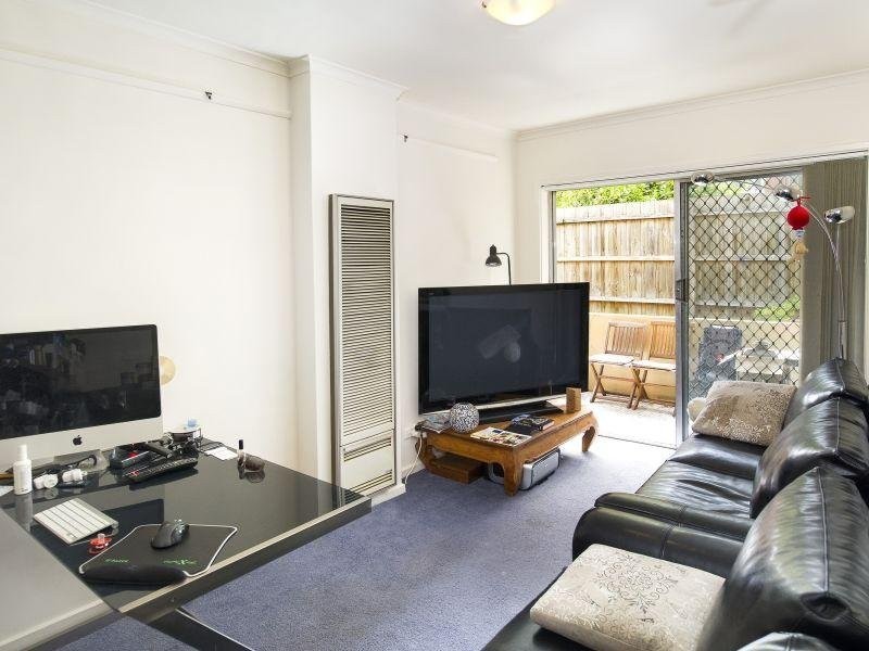 2 25 Ashted Road, Box Hill VIC 3128